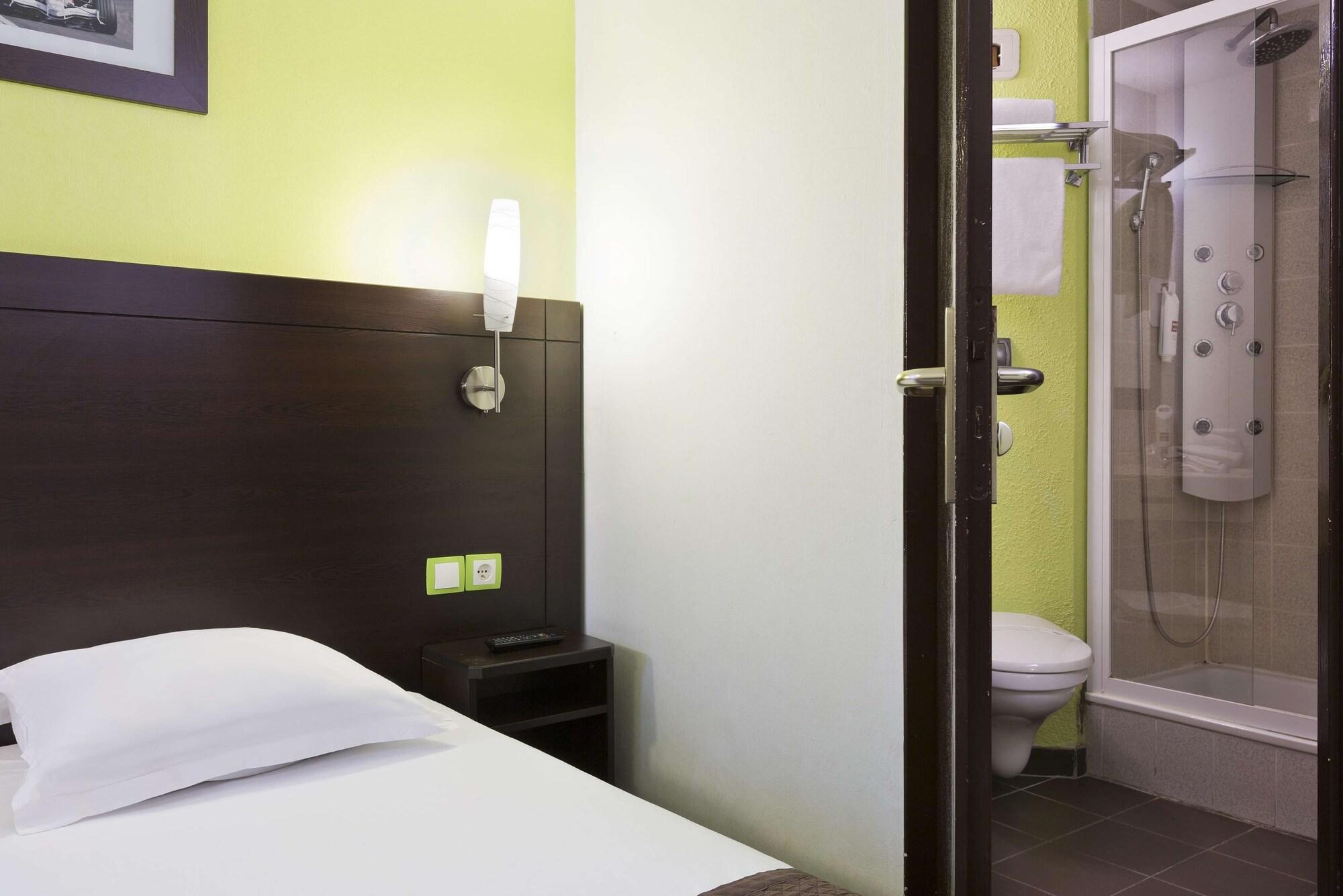 Enzo Hotels Pont-A-Mousson By Kyriad Direct מראה חיצוני תמונה