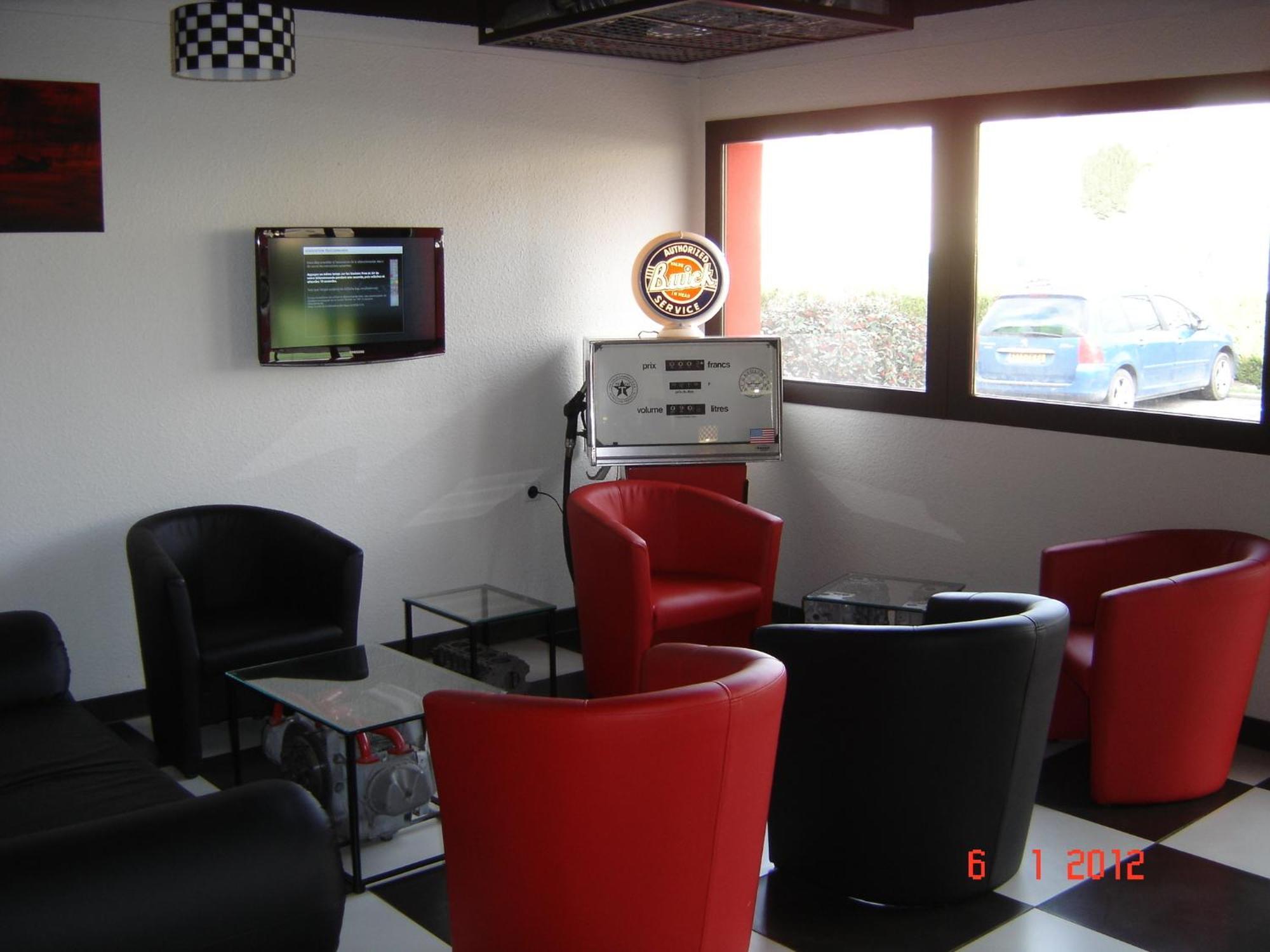 Enzo Hotels Pont-A-Mousson By Kyriad Direct מראה חיצוני תמונה