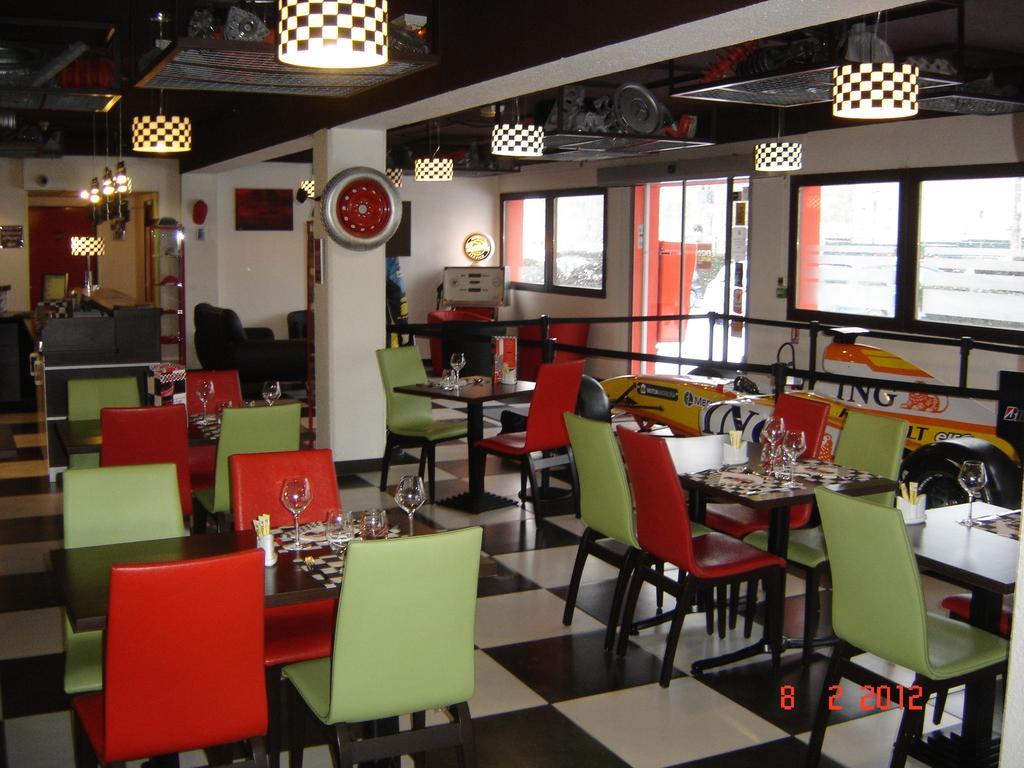 Enzo Hotels Pont-A-Mousson By Kyriad Direct מראה חיצוני תמונה