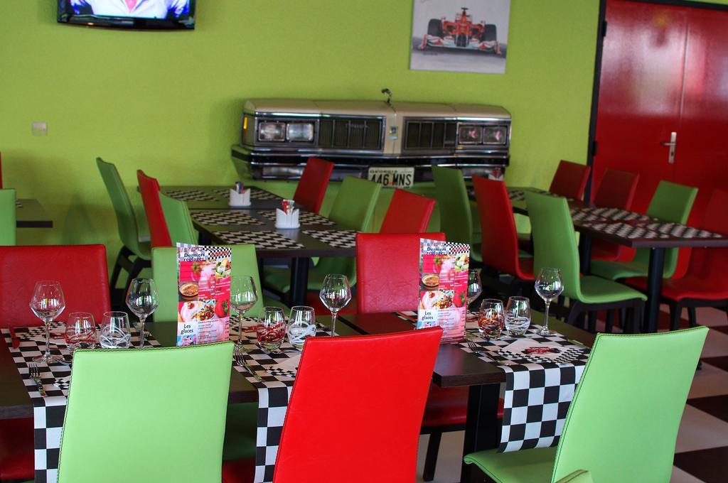 Enzo Hotels Pont-A-Mousson By Kyriad Direct מראה חיצוני תמונה